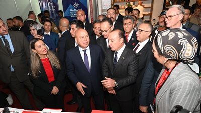 وزير الصناعة والنقل يفتتح الدورة العاشرة من معرض فوود أفريكا