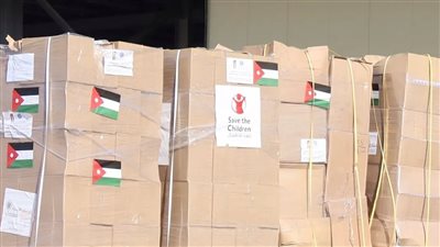 الأردن يطلق قافلة مساعدات غذائية إلى اليمن