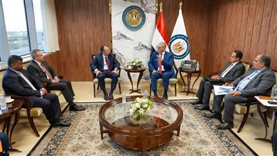 وزير البترول يبحث سبل تعزيز التعاون الإقليمي مع شيفرون العالمية