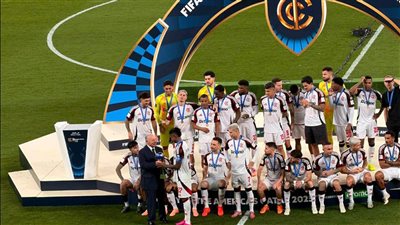 أبو ريدة يسلّم كأس ديربي الأمريكتين لفلامنجو البرازيلي