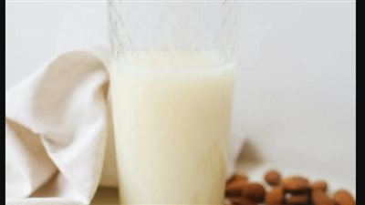 شرب حليب اللوز يوميًا... كيف يُفيد جسمك؟                           