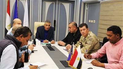 محافظ أسوان: تأمين صناديق الإقتراع لجولة الإعادة  لإنتخابات مجلس النواب وتسليمها للجان الفرز