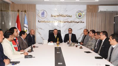 محافظ أسيوط: إغلاق لجان الدوائر الثلاث في موعدها وبدء أعمال الفرز