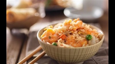 طريقة عمل أرز مقلي صيني بالروبيان