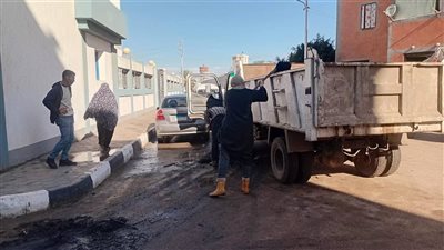 حملات نظافة شاملة وكسح مياه الأمطار في قرى دمنهور 