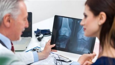 علماء يكشفون المشروب الأفضل لصحة عظام المرأة مع التقدم في السن