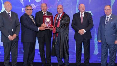 «القمري» يحصد جائزة محمد ربيع ناصر للبحث العلمي 2025