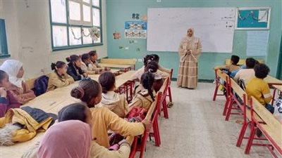  الشباب والرياضة بقنا تنفذ مشروع دروب الفنون بمسرح مركز شباب عزبة حامد