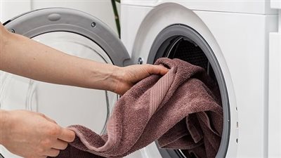 احذري منعم الملابس .. نصائح لا غنى عنها للحفاظ على عمر الأقمشة
