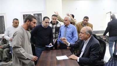 محافظ المنيا يوجه بتلبية احتياجات المواطنين بمغاغة 