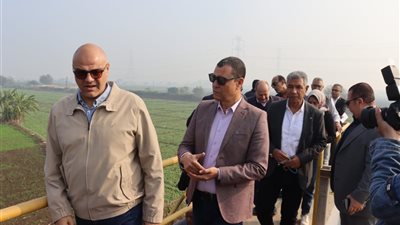 محافظ القليوبية يتابع توسعات محطة صرف صحي كفر مويس