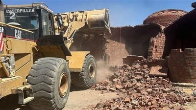 حملة إزالات واسعة لمخالفات الزيتون