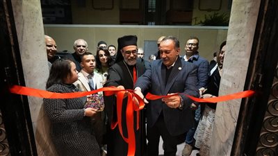 محافظ أسيوط يفتتح معرض منتجات جماعة الأرش ويشهد احتفال 