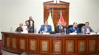 العاشر من رمضان تحصد أكثر من 77 مليون جنيه من مزايدة المحال التجارية