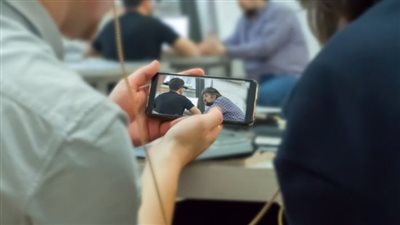 «ولا تجسّسوا».. ما المقصود بالتجسس في الآية الكريمة؟