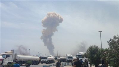 8 إصابات في حريق مستودع بمجمع 