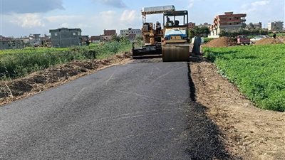 استكمال رصف مصرف نمرة 7 بقرية نديبة بدمنهور ضمن الخطة الاستثمارية