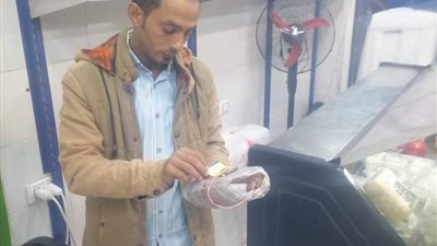 حملات تفتيش مكثفة على المحال والمطاعم بالغردقة لضبط الأسواق