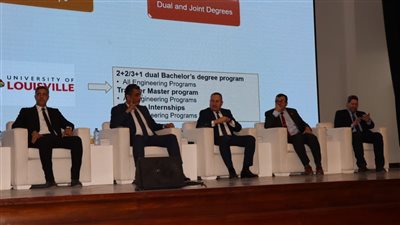 جامعة الإسكندرية تستقبل رئيس قسم الهندسة الحيوية بلويفل الأمريكية