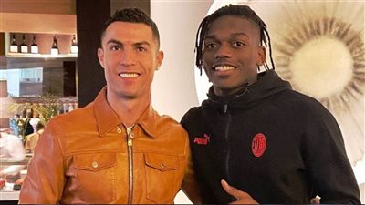 رونالدو يحضر مباراة ميلان ونابولي في السوبر الإيطالي من المدرجات