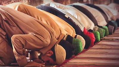 هل أذكار ختام الصلاة جزء من تمام الصلاة؟
