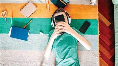 السموم الرقمية تغتال الصغار