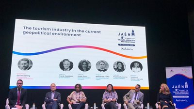 غرفة السياحة تثمن لقاء وزيرا السياحة والحج السعودي بالشركات وتؤكد: يضمن نجاح الموسم 