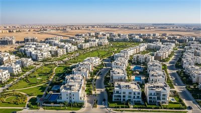 أستاذ تشريعات: تطوير قناة السويس والعاصمة الإدارية يخلق بيئة استثمارية واعدة