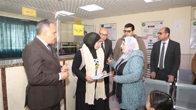 محافظ الشرقية يتابع الخدمات الرقمية ببلبيس
