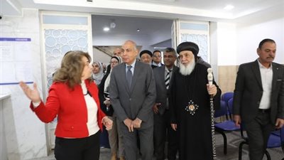 محافظ المنيا يشيد بجودة الخدمات المقدمة بمستشفى الراعي الصالح 
