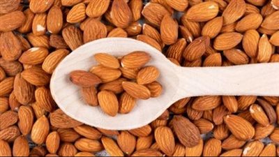 اللوز.. سناك صحي يعزز القلب ويمنح الجسم الطاقة