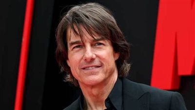 طقوس توم كروز في الكريسماس تتحول إلى ظاهرة سنوية