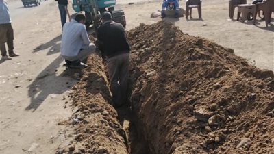بدء تنفيذ أعمال إنارة طريق أبو المطامير ال 71 صحراوي   