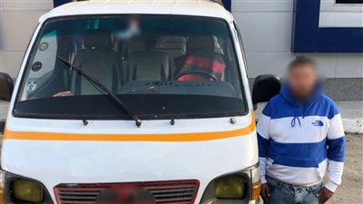 ضبط شخص وبحوزته بطاقات لمواطنين لحثهم للتصويت لصالح أحد المرشحين بنجع حمادى 