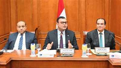 تفاصيل اجتماع وزير الاسكان مع نواب لجنة الاسكان والإدارةالمحليه بمجلس الشيوخ