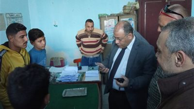 وكيل زراعة البحيرة يتفقد جمعيتي الشوكة والبساتين بدمنهور ويُحيل مفتش التعاون للتحقيق