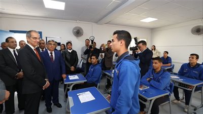 الاتصالات: تدريب 500 ألف متدرب وتوسع في مدارس WE