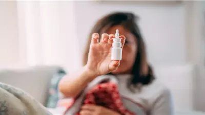 أطباء يحذرون.. كيف يؤثر الاستخدام المتكرر لقطرات الأنف على التنفس الطبيعي