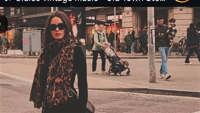 إيمان العاصي تستقبل العام الجديد بالأسود اللافت