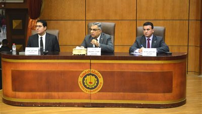 محافظ الدقهلية يناقش مقترح الخطة الاستثمارية للعام المالي 2026/2027 