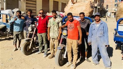 عمال نظافة بالفيوم يعيدون 60 ألف جنيه إلى صاحبها