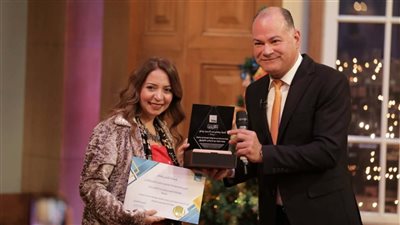 نشأت الديهي يكرّم أسرة قناة TEN تقديرًا لجهودهم مع بداية عام 2026