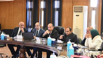 عميد قصر العيني يكشف حقيقة إلغاء الدبلومات المهنية 