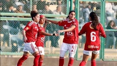الأهلي يفوز على مودرن سبورت بهدفين في دوري الكرة النسائية