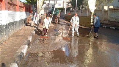 رفع حالة الاستعداد بالدلنجات والرحمانية وسحب تجمعات مياه الأمطار لتسهيل الحركة المرورية