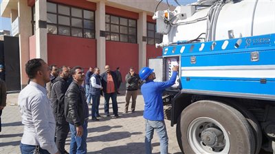 مياه الشرب بسوهاج تدفع بثلاث معدات متطورة للتحكم والسيطرة وإدارة الأزمات والطوارئ 