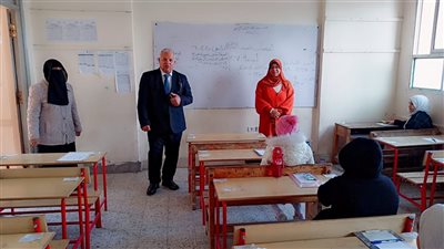 مدير تعليم الفيوم فى جولة ميدانية لمتابعة امتحانات النقل للفصل الدراسي الأول 