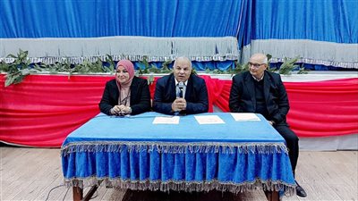 طلاب الثالث الثانوي الفني بالفيوم يُنهون تسجيل الاستمارات الإلكترونية فورًا