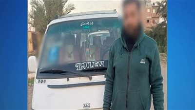 ضبط سيارة ميكروباص يقوده شخص لحث الناخبين على التصويت لصالح مرشح برشيد