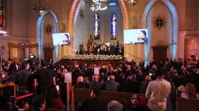 وزير الثقافة يشارك أبناء الطائفة الإنجيلية احتفالهم بعيد الميلاد المجيد بكنيسة قصر الدوبارة